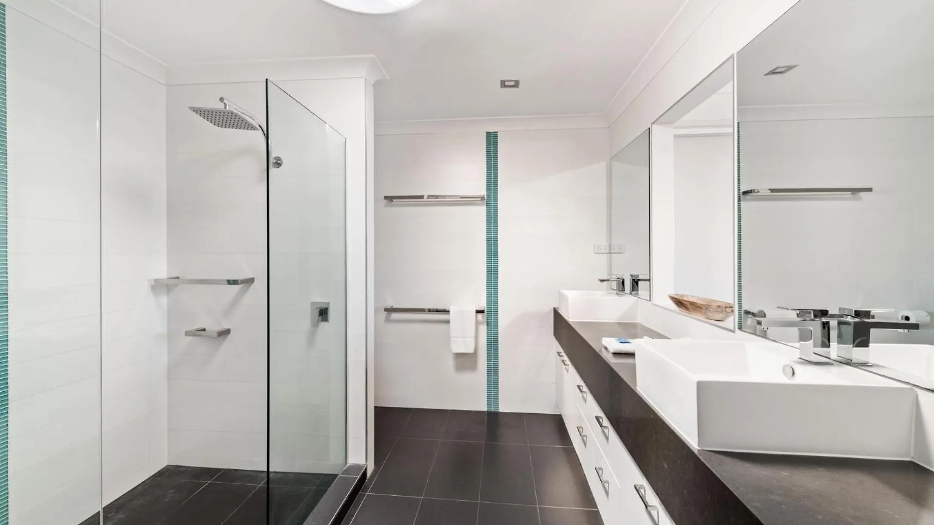 Holiday home 4 Bedroom Home On Canal Mooloolaba Australia