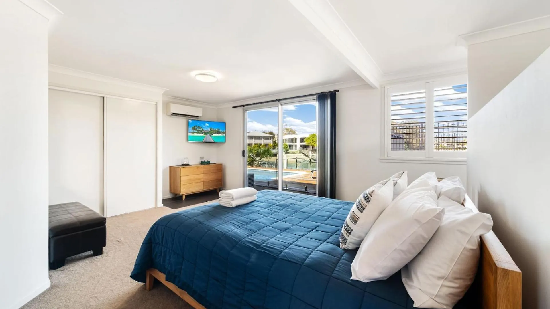 Holiday home 4 Bedroom Home On Canal Mooloolaba Australia