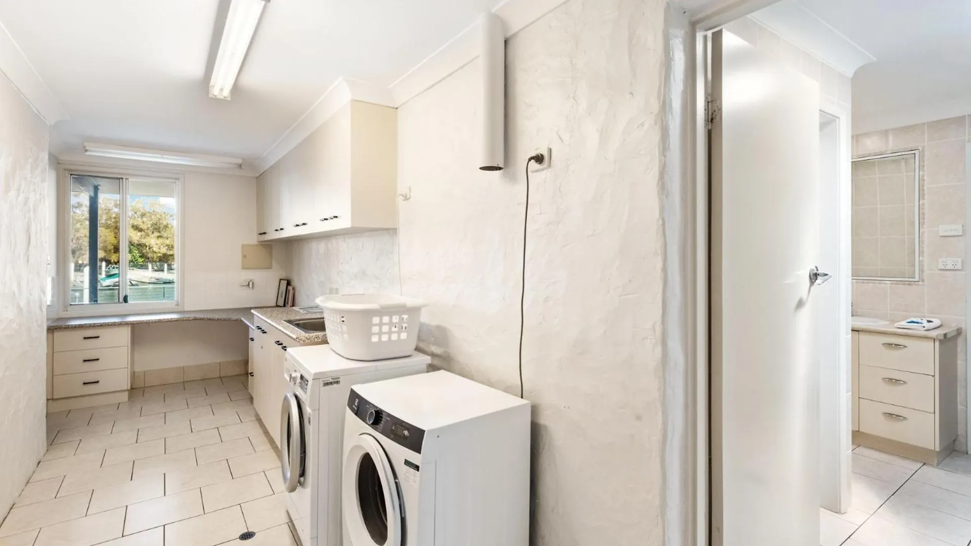 4 Bedroom Home On Canal Mooloolaba 0*,  Australia